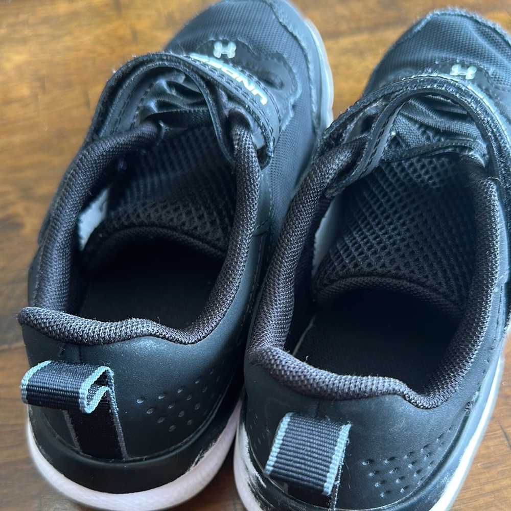 Under Armour Black and White Sneakers with Cushioned Sole - Picture 7 of 12